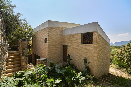 Casa Chelina / Pablo Oñate Taller Casa Chelina / Pablo Oñate Taller - Fotografía exterior, Ladrillo