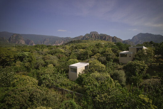 Casa Chelina / Pablo Oñate Taller Casa Chelina / Pablo Oñate Taller - Fotografía exterior, Bosque
