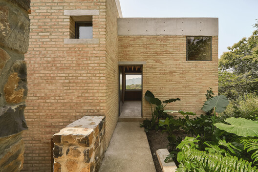 Casa Chelina / Pablo Oñate Taller Casa Chelina / Pablo Oñate Taller - Fotografía exterior, Ladrillo