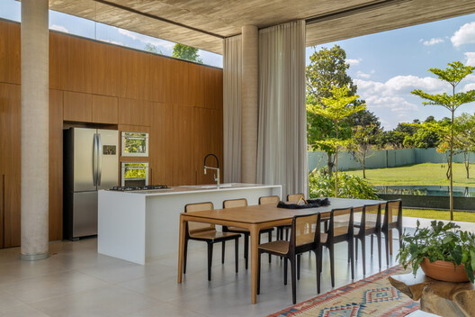 Boutique House / Studio Gontijo Arquitetura Boutique House / Studio Gontijo Arquitetura - Interior Photography, Kitchen, Chair