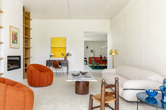 Casa Arces / Ábaton Casa Arces / Ábaton - Fotografía interior, Sala de estar, Madera, Sillones, Sillas