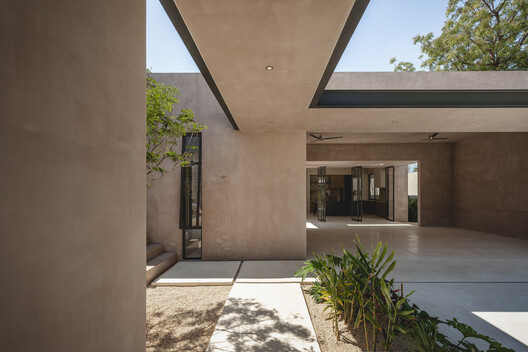 BJ House / Nauzet Rodríguez - Interior Photography, Concrete, Courtyard