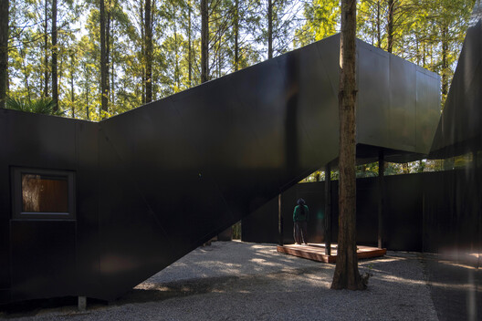 Playtime Cabin / Wiki World + Advanced Architecture Lab - Exterior Photography, Wood, Forest
