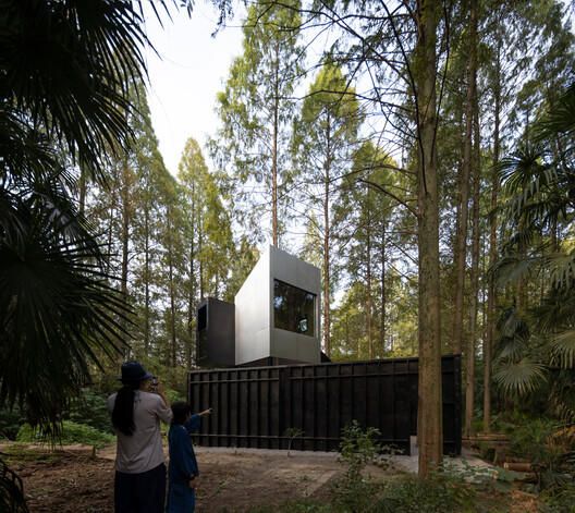 Playtime Cabin / Wiki World + Advanced Architecture Lab - Exterior Photography