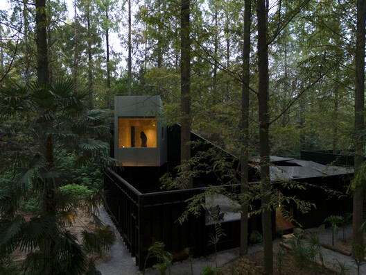 Playtime Cabin / Wiki World + Advanced Architecture Lab
