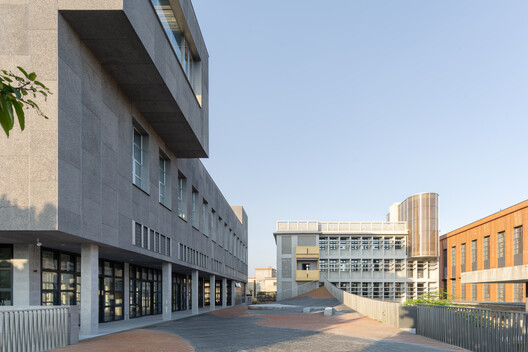 Nanhai Dali "Yanbu 1432" Yanbu Grain Processing Plant & Distillery Renovation / Atelier cnS - Exterior Photography, Facade, Concrete