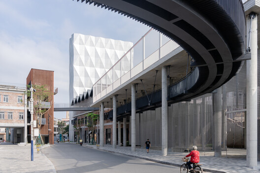 Nanhai Dali "Yanbu 1432" Yanbu Grain Processing Plant & Distillery Renovation / Atelier cnS - Exterior Photography