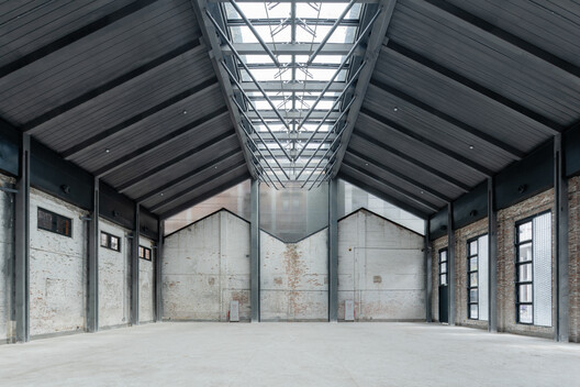 Nanhai Dali "Yanbu 1432" Yanbu Grain Processing Plant & Distillery Renovation / Atelier cnS - Interior Photography, Concrete, Beam