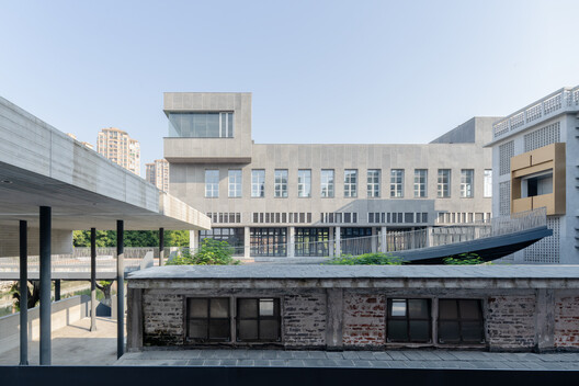 Nanhai Dali "Yanbu 1432" Yanbu Grain Processing Plant & Distillery Renovation / Atelier cnS - Exterior Photography, Concrete, Courtyard