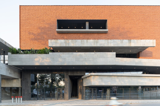 Nanhai Dali "Yanbu 1432" Yanbu Grain Processing Plant & Distillery Renovation / Atelier cnS - Image 13 of 36