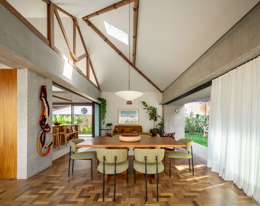 Casa Cafelândia / Ana Sawaia Arquitetura