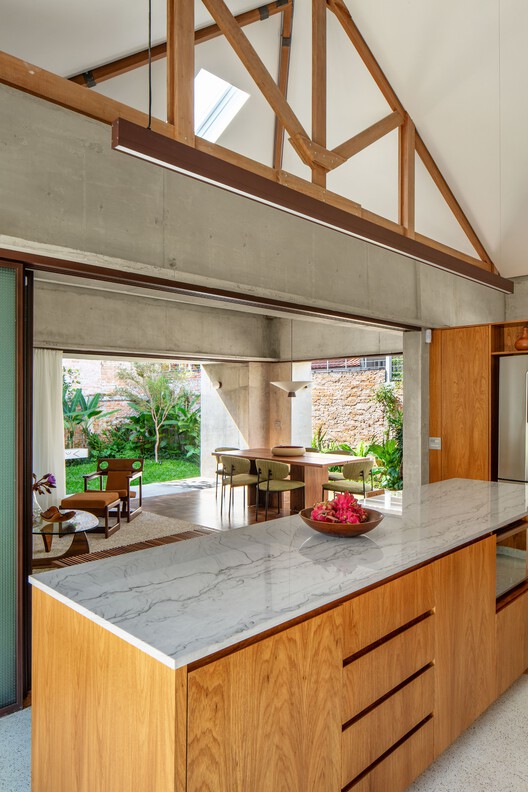 Cafelândia House / Ana Sawaia Arquitetura - Interior Photography, Kitchen, Wood, Countertop, Beam