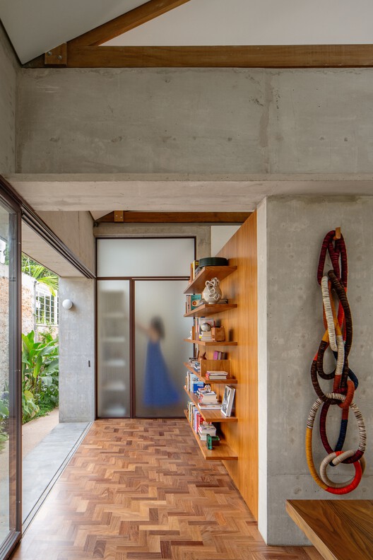 Cafelândia House / Ana Sawaia Arquitetura - Image 11 of 36
