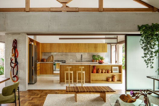 Cafelândia House / Ana Sawaia Arquitetura - Interior Photography, Kitchen, Wood, Countertop, Chair, Table