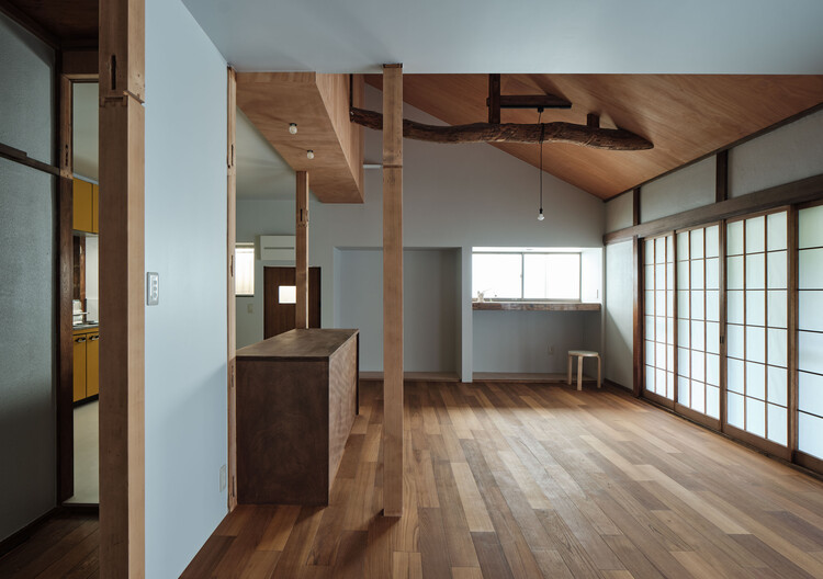 Minamicho House / ROOVICE - Interior Photography, Renovation, Beam, Lighting