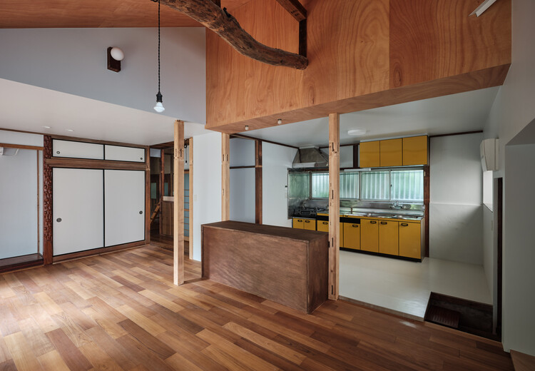 Minamicho House / ROOVICE - Interior Photography, Kitchen, Wood, Lighting, Glass, Beam