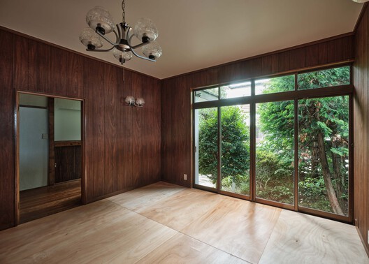 Minamicho House / ROOVICE - Interior Photography, Wood, Door, Glass