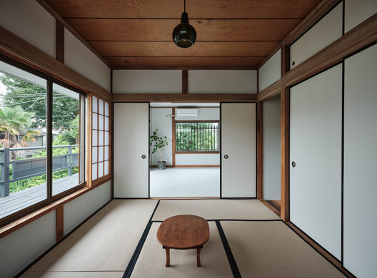 Minamicho House / ROOVICE - Interior Photography, Wood, Lighting, Glass, Door
