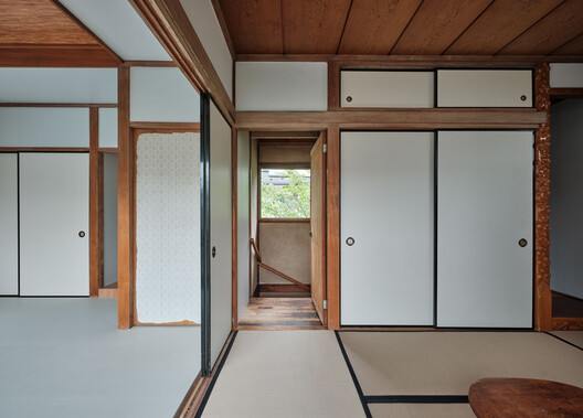 Minamicho House / ROOVICE - Interior Photography, Wood, Door, Glass