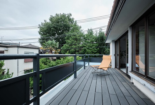 Minamicho House / ROOVICE - Exterior Photography, Wood, Balcony, Deck, Handrail