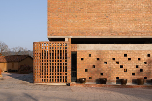 Memory of the Earth: 4 Adaptive Reuse Projects Transforming Ceramic Factories - Image 17 of 19