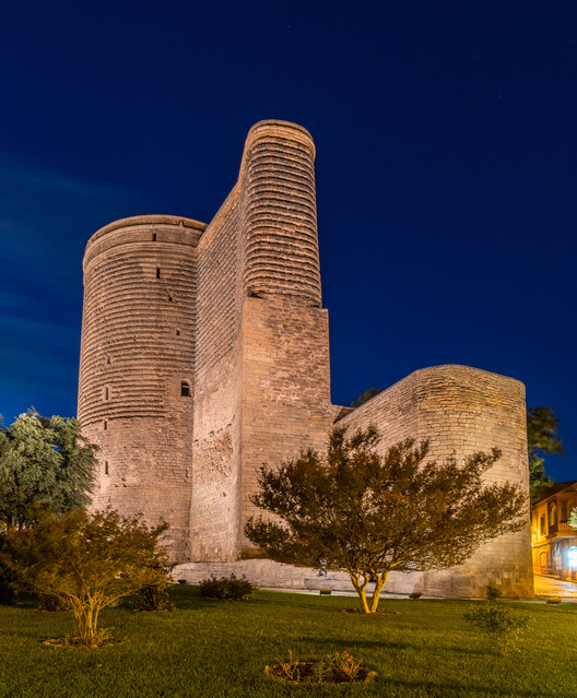 Baku Architecture City Guide: 15 Projects Reframing Azerbaijan’s Capital - Image 10 of 17
