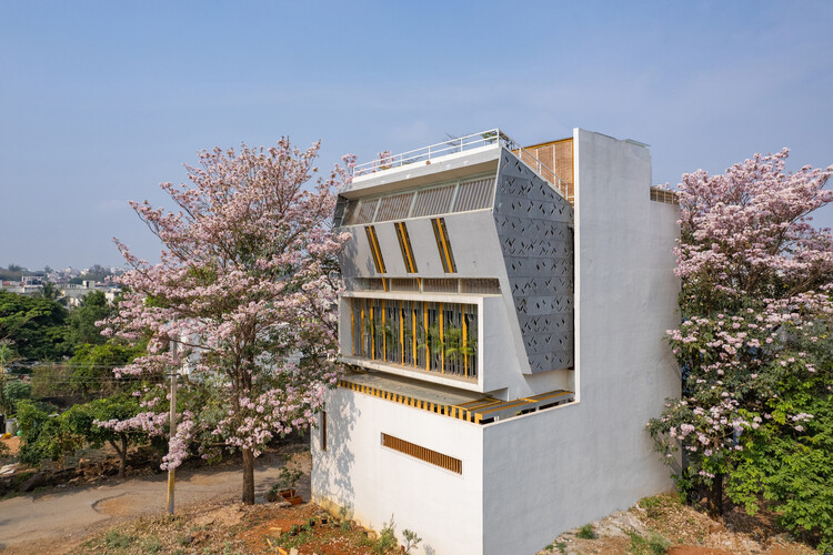 The Blooming Haus / Studio WhiteScape - Exterior Photography, Houses, Balcony
