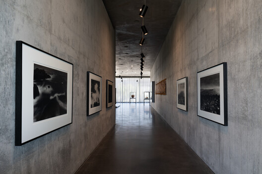 Peter Zumthor’s LACMA David Geffen Galleries Open in Los Angeles - Image 30 of 45