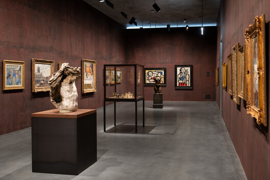 Peter Zumthor’s LACMA David Geffen Galleries Open in Los Angeles - Image 14 of 45