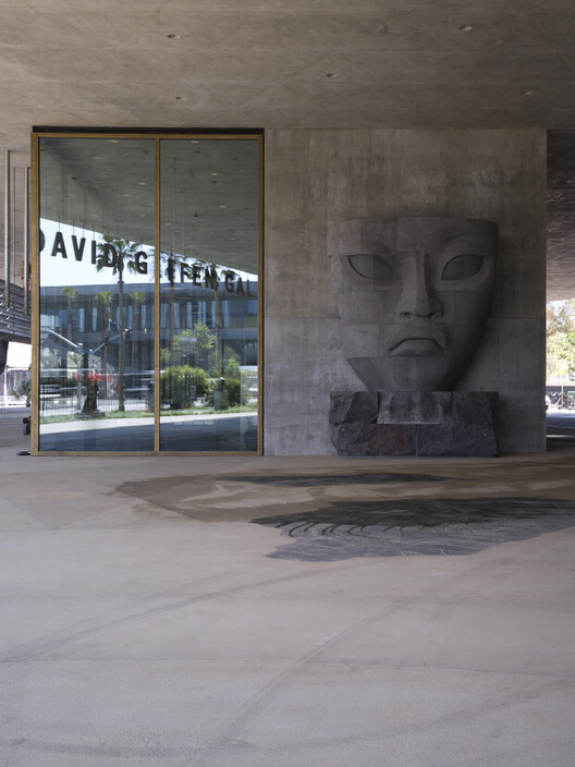 Peter Zumthor’s LACMA David Geffen Galleries Open in Los Angeles - Image 29 of 45