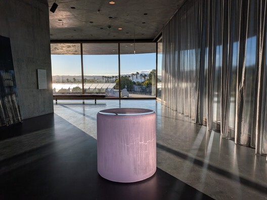 Peter Zumthor’s LACMA David Geffen Galleries Open in Los Angeles - Image 23 of 45