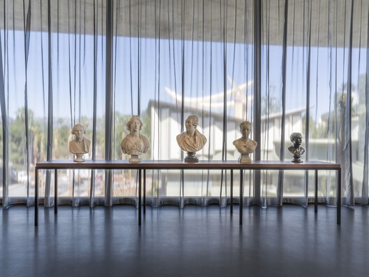 Peter Zumthor’s LACMA David Geffen Galleries Open in Los Angeles - Image 7 of 45