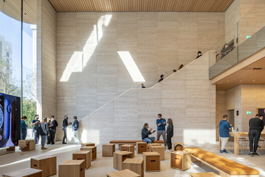 Designing a Brand: How Apple Built an Architectural Language of Glass and Order Designing a Brand: How Apple Built an Architectural Language of Glass and Order - Image 2 of 15
