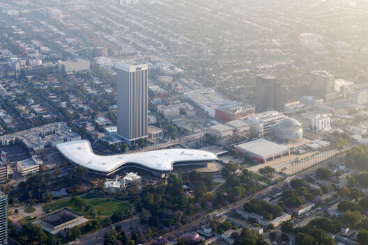 Peter Zumthor’s LACMA David Geffen Galleries Open in Los Angeles - Image 43 of 45