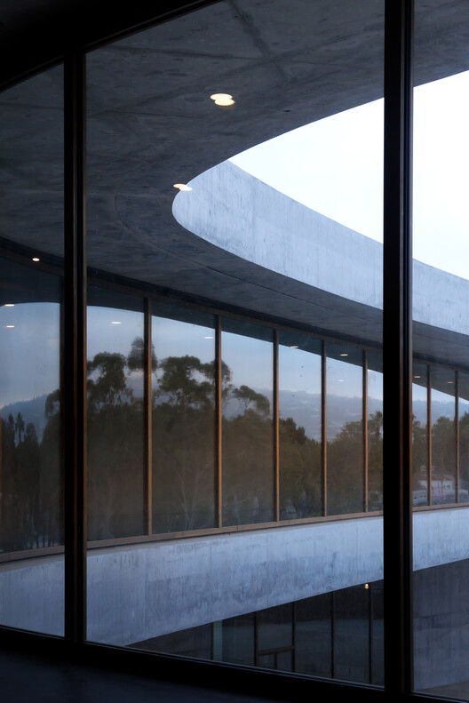 Peter Zumthor’s LACMA David Geffen Galleries Open in Los Angeles - Image 45 of 45