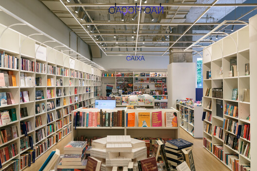 Livraria da Vila / ARCHITECTS OFFICE Livraria da Vila / ARCHITECTS OFFICE - Interior Photography, Closet, Shelving