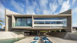 Casa HaveBlue / Yuri Vital Arquiteto