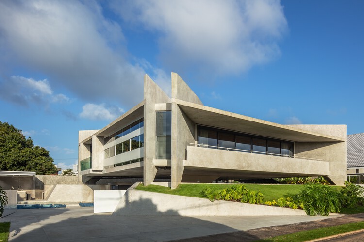 HaveBlue House / Yuri Vital Arquiteto - fotografía exterior, hormigón