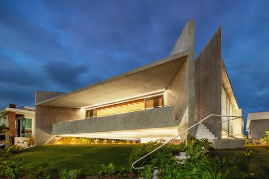 Casa HaveBlue / Yuri Vital Arquiteto Casa HaveBlue / Yuri Vital Arquiteto - Fotografía exterior, Concreto