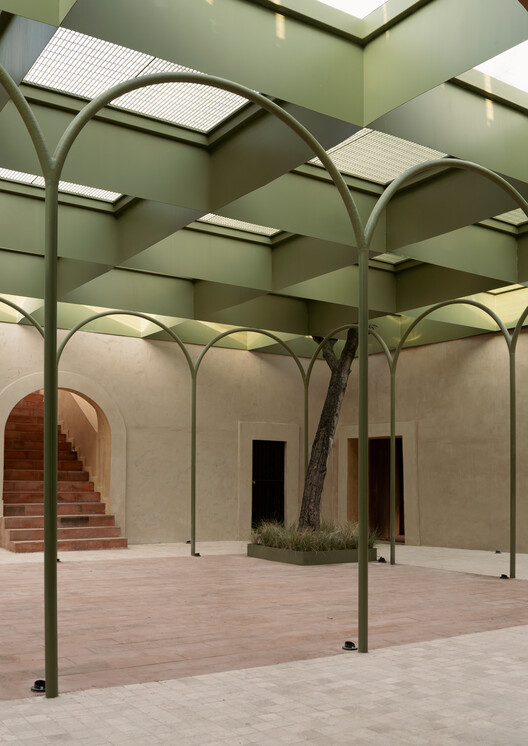 JGG I Shopping Center / OMAC Arquitectos - Image 7 of 19