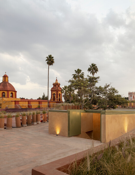 JGG I Shopping Center / OMAC Arquitectos - Image 11 of 19