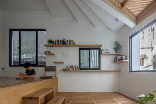 Loli House / t + m design office - Interior Photography, Kitchen, Wood, Lighting, Chair