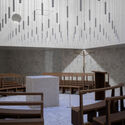 Iglesia y centro parroquial de São José da Boavista / Matos Gameiro Arquitectos  + Atelier Bugio - Fotografía interior, Iglesia, Iluminación, Bancas