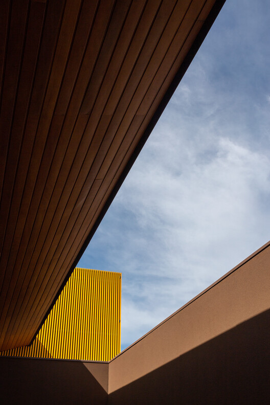 AAM Residence / Ximenes Leite Arquitetura - Image 6 of 25