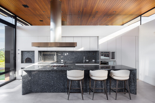 AAM Residence / Ximenes Leite Arquitetura - Interior Photography, Kitchen, Countertop, Wood, Lighting