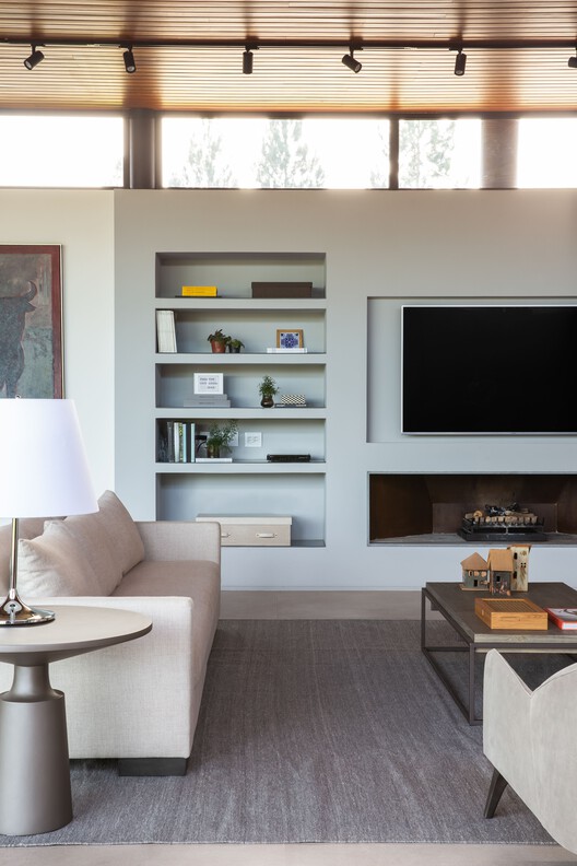 AAM Residence / Ximenes Leite Arquitetura - Interior Photography, Living Room, Wood, Sofa, Lighting, Table, Shelving