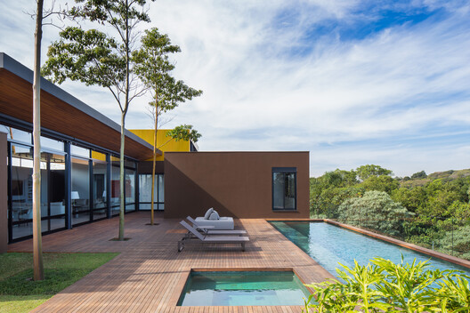 AAM Residence / Ximenes Leite Arquitetura - Exterior Photography, Courtyard, Deck