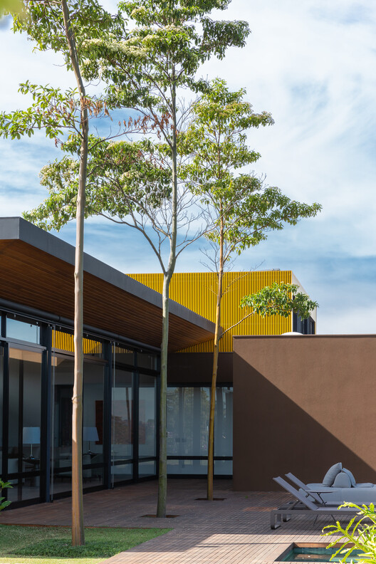AAM Residence / Ximenes Leite Arquitetura - Image 4 of 25