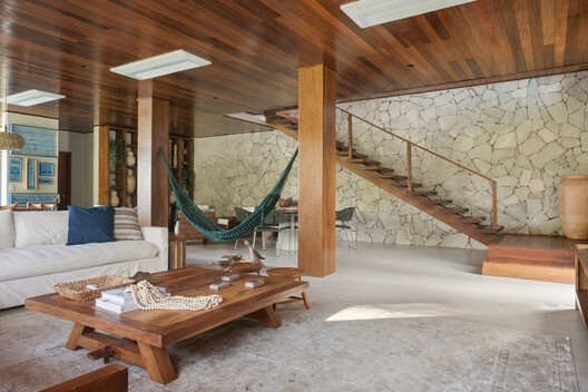 Terramar House / Estúdio Pedro Haruf - Interior Photography, Wood, Sofa, Table, Chair, Beam