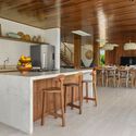 Casa Terramar / Estúdio Pedro Haruf - Fotografia de Interiores, Casas, Cozinha, Bancada, Cadeira